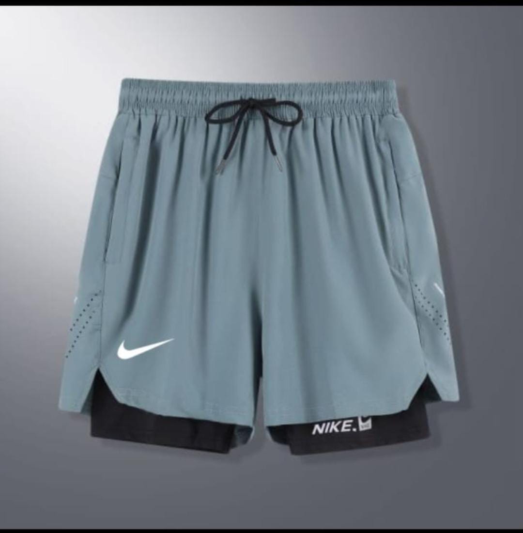 NIKE 2-LAYER SHORTS.